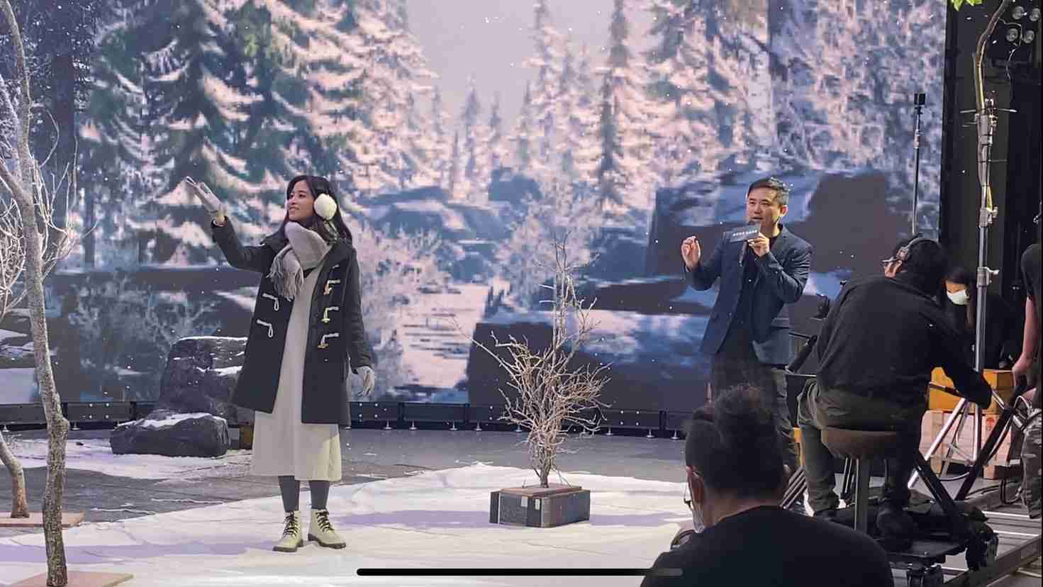 冰球突破以ALED先进显屏技术，，与金马奖视觉特效团队“再现影像”携手合作打造LED虚拟摄影棚，，提供沉浸式表演体验，，并精简拍摄成本与时间